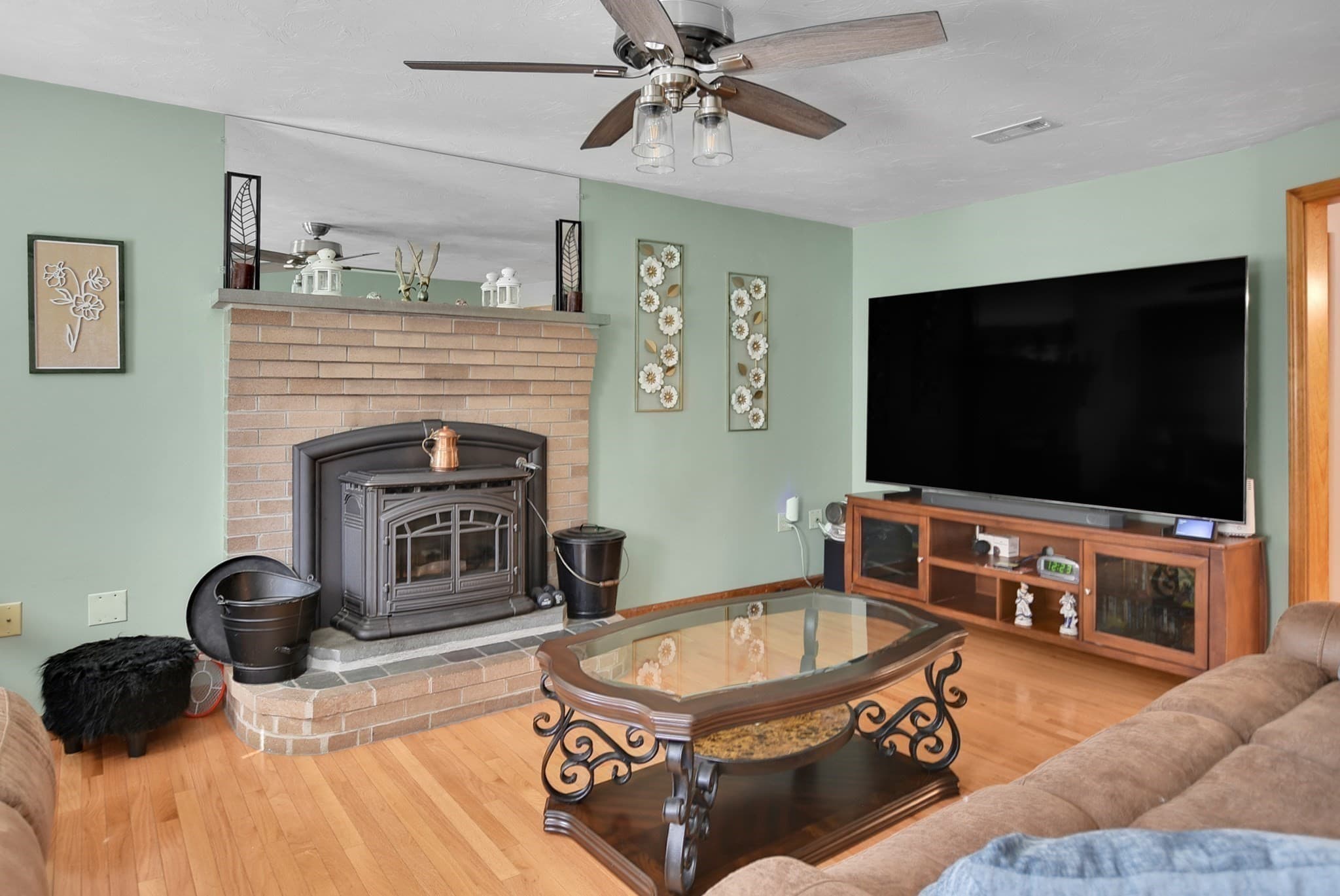 Single Family Residence at 3 Natalie Cir, Franklin MA 02038, photo 13 of 42