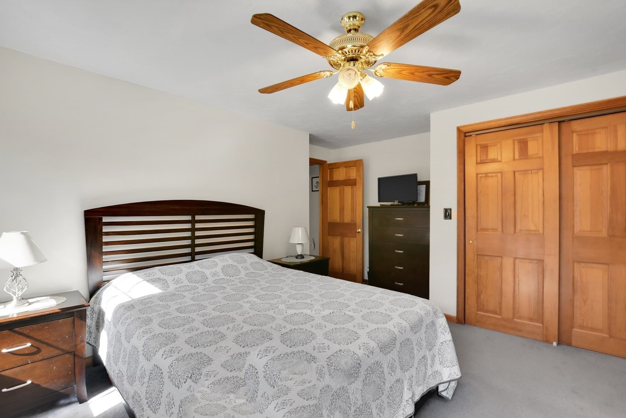 Single Family Residence at 3 Natalie Cir, Franklin MA 02038, photo 26 of 42