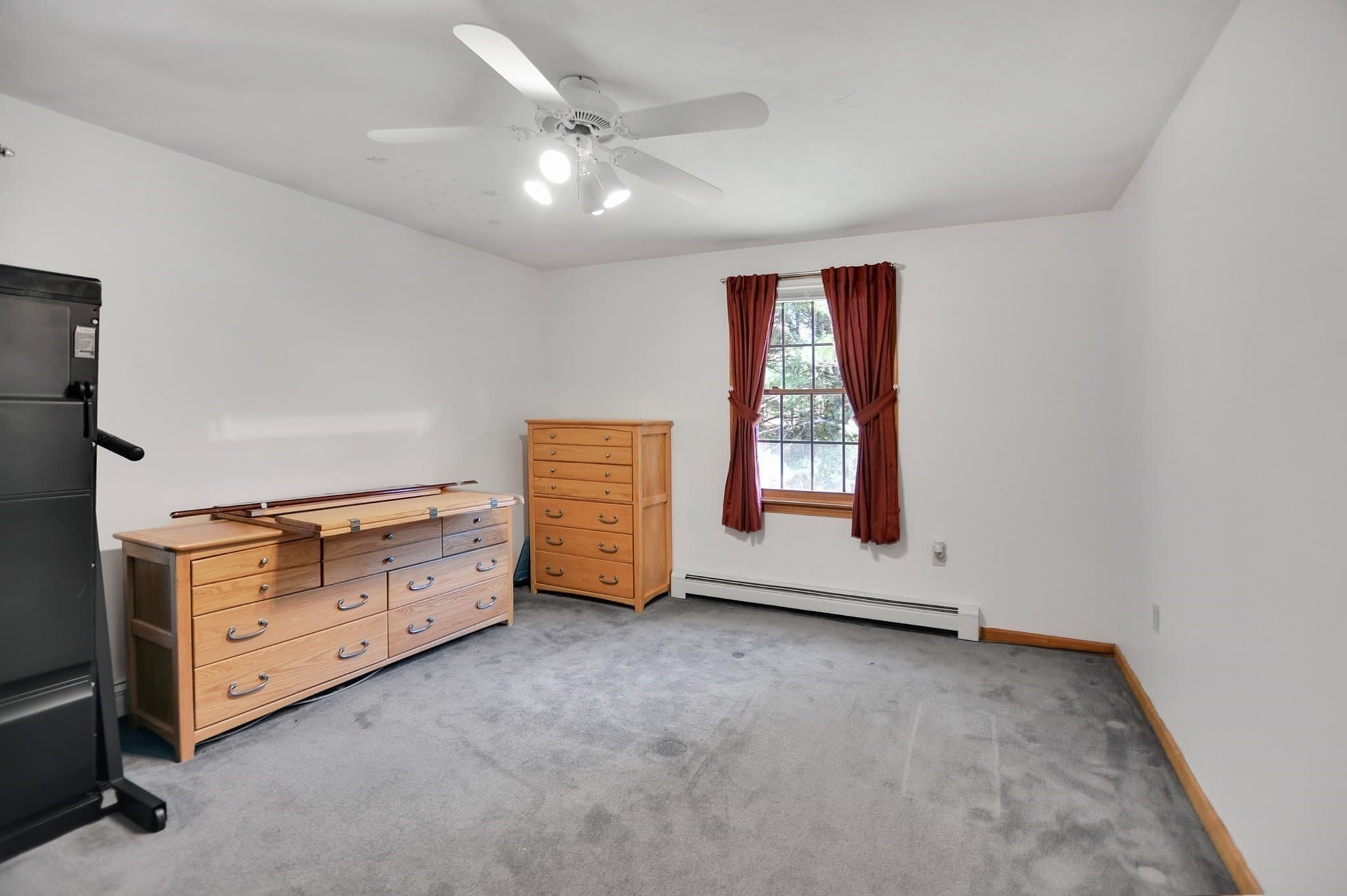 Single Family Residence at 3 Natalie Cir, Franklin MA 02038, photo 22 of 42