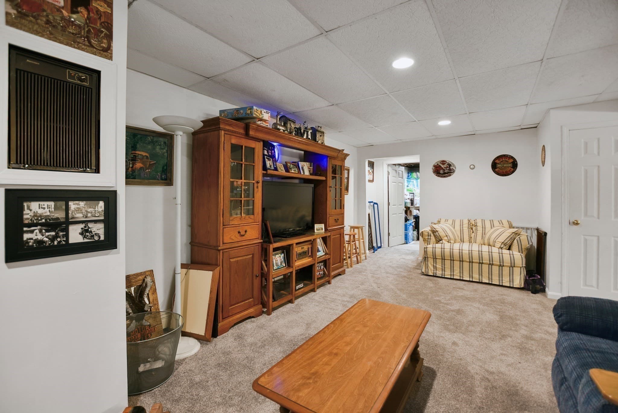 Single Family Residence at 3 Natalie Cir, Franklin MA 02038, photo 34 of 42