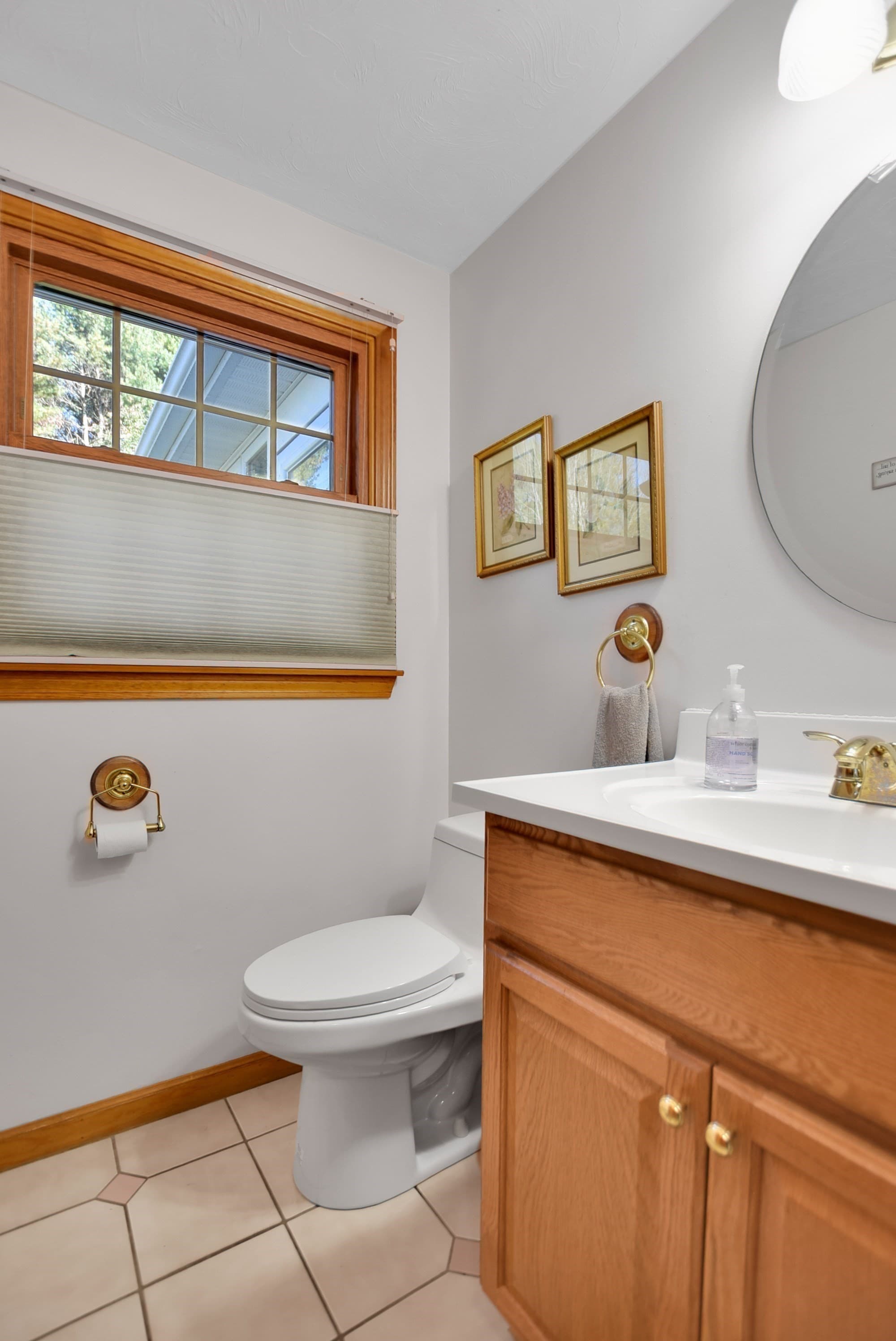 Single Family Residence at 3 Natalie Cir, Franklin MA 02038, photo 15 of 42