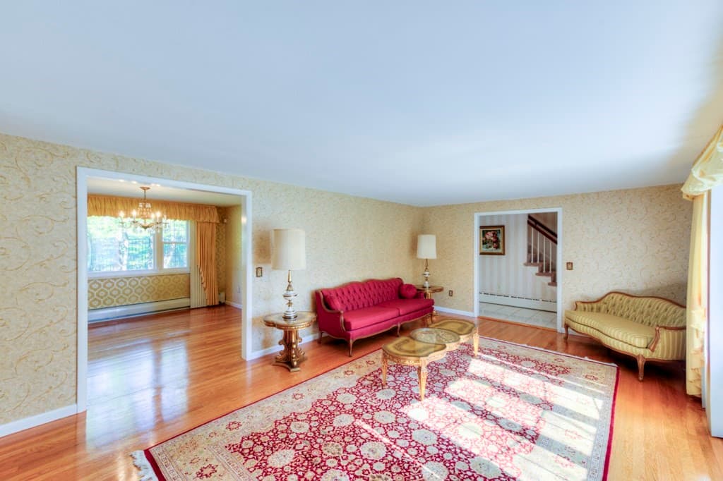 Single Family Residence at 20 Dubiel Dr, Worcester MA 01609, photo 5 of 41
