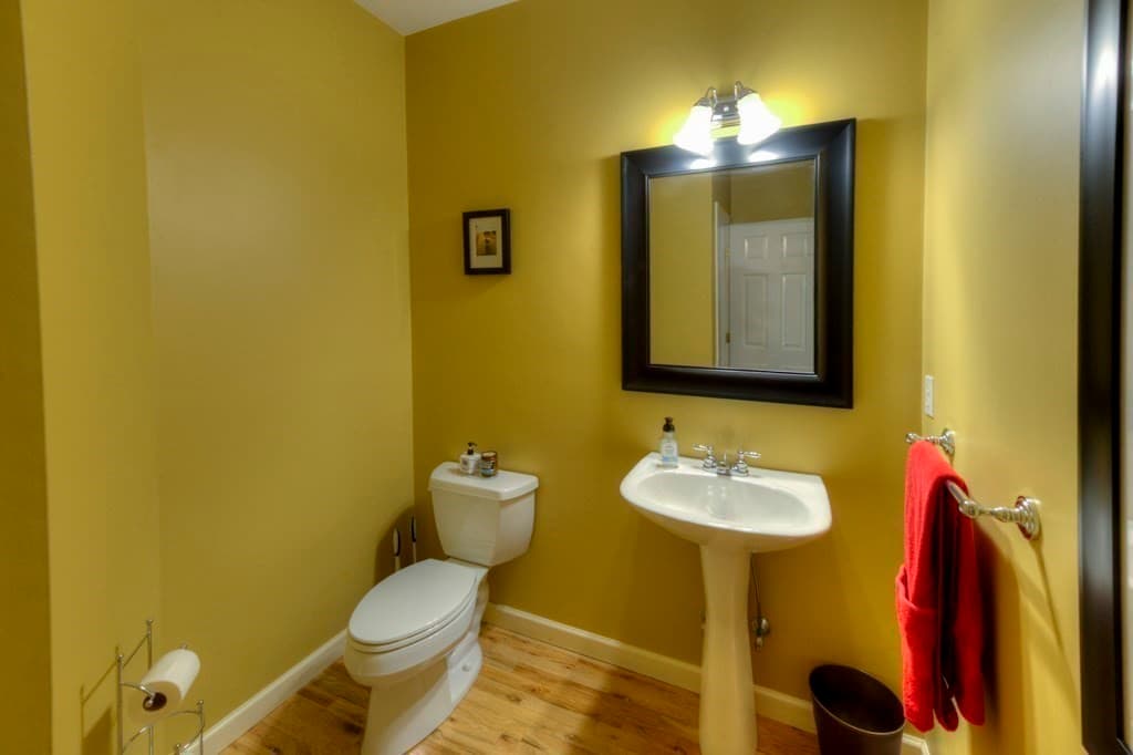 Single Family Residence at 5 Quirk Cir, Milford MA 01757, photo 7 of 42
