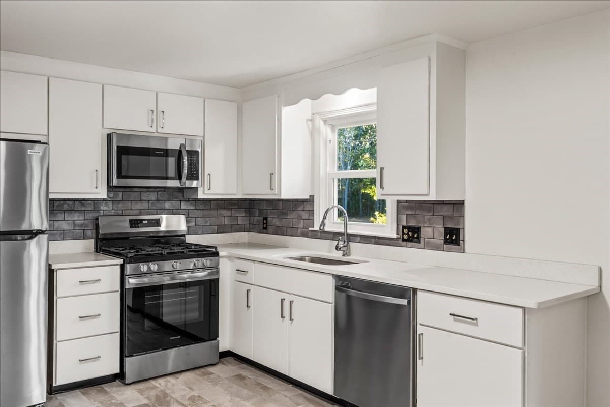 Single Family Residence at 528 Spring St, Hanson MA 02341, photo 2 of 42