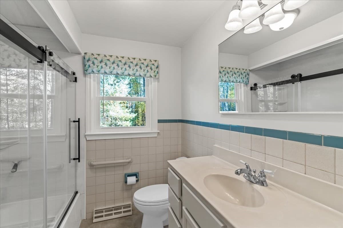 Single Family Residence at 528 Spring St, Hanson MA 02341, photo 11 of 42
