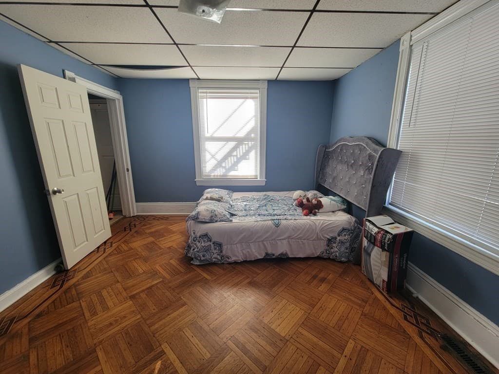 4 Family at 933 Warren Ave, Brockton MA 02301, photo 5 of 15