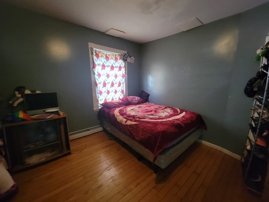 4 Family at 933 Warren Ave, Brockton MA 02301, photo 4 of 15
