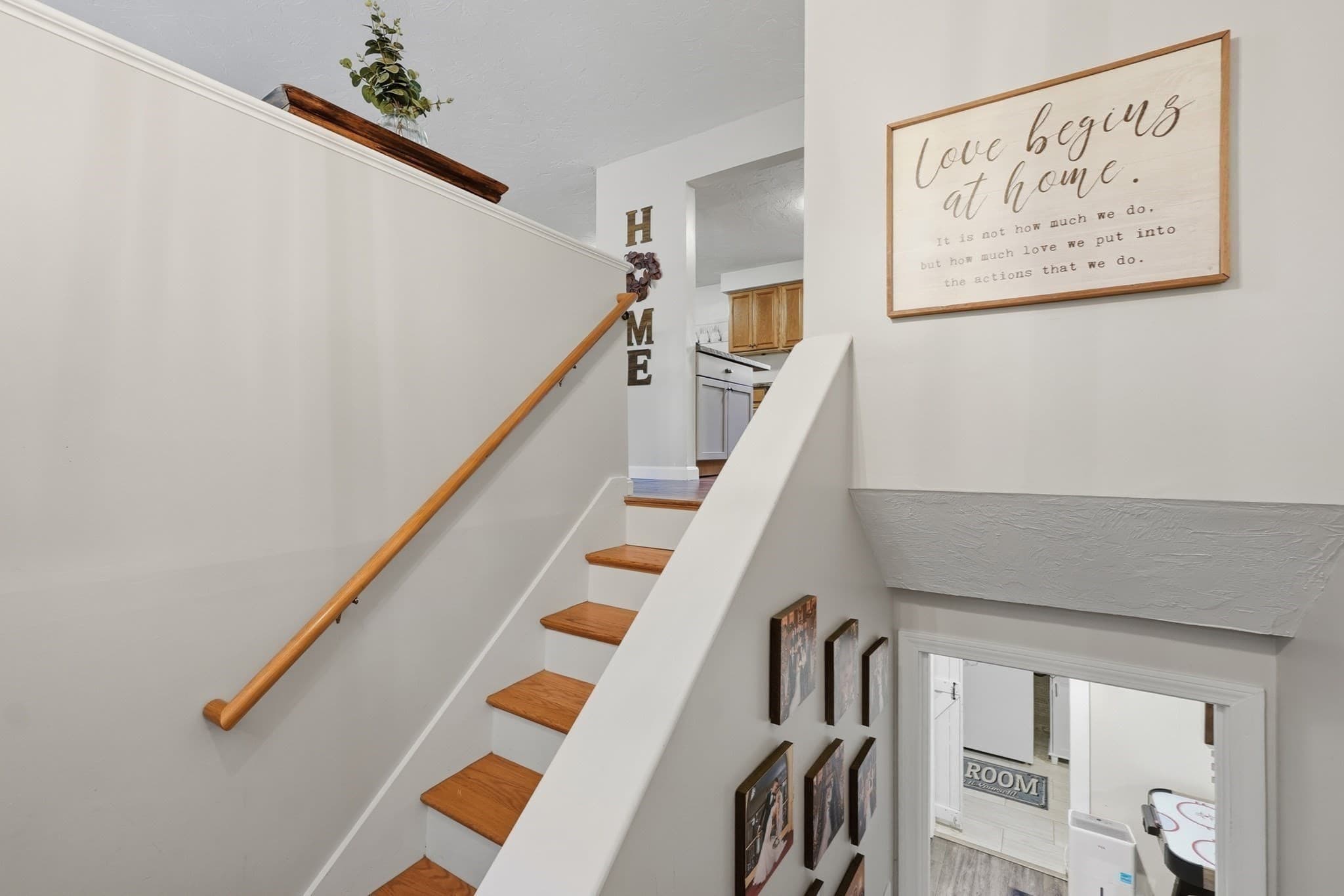 Single Family Residence at 20 Pierce Rd, Sutton MA 01590, photo 13 of 42