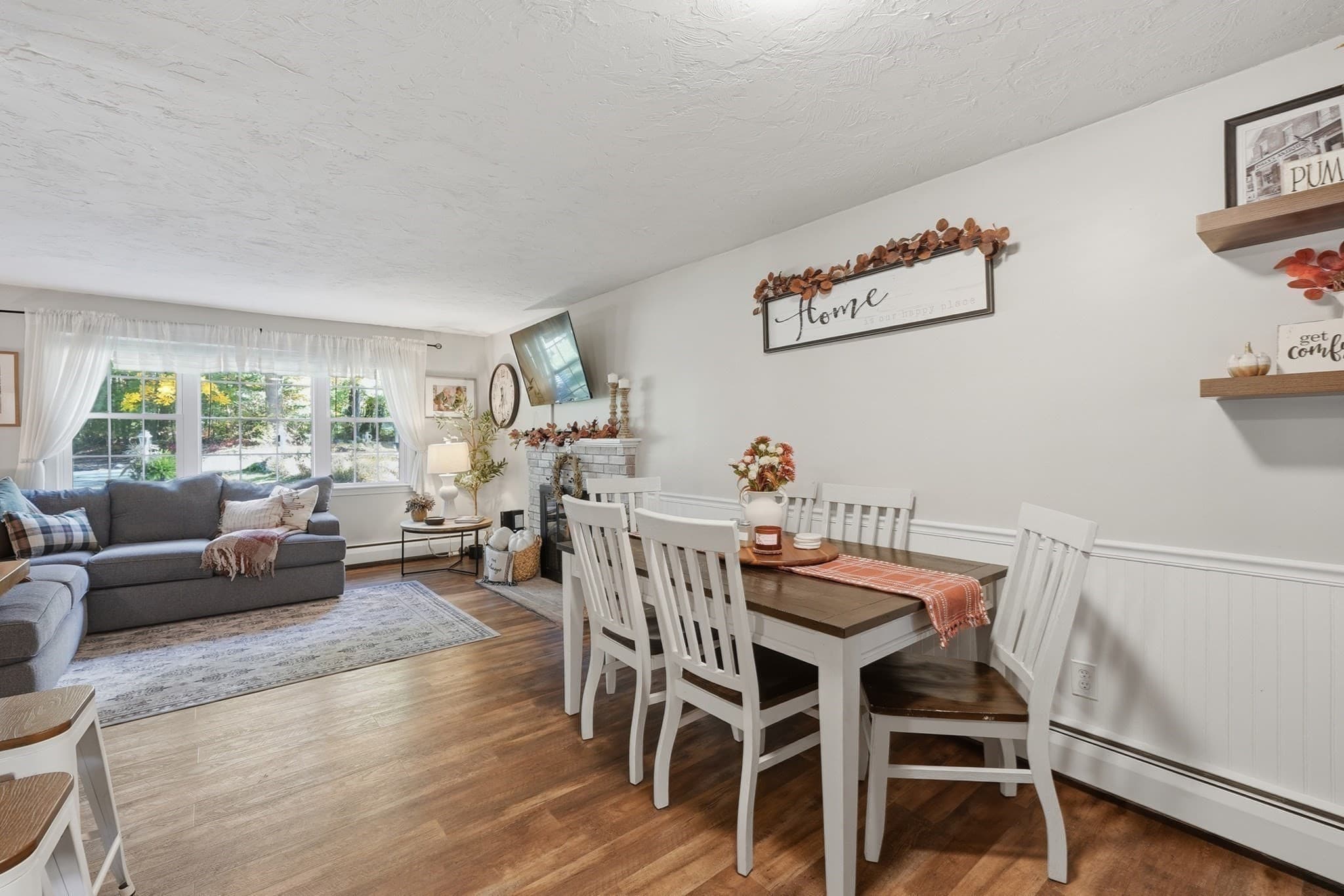 Single Family Residence at 20 Pierce Rd, Sutton MA 01590, photo 12 of 42