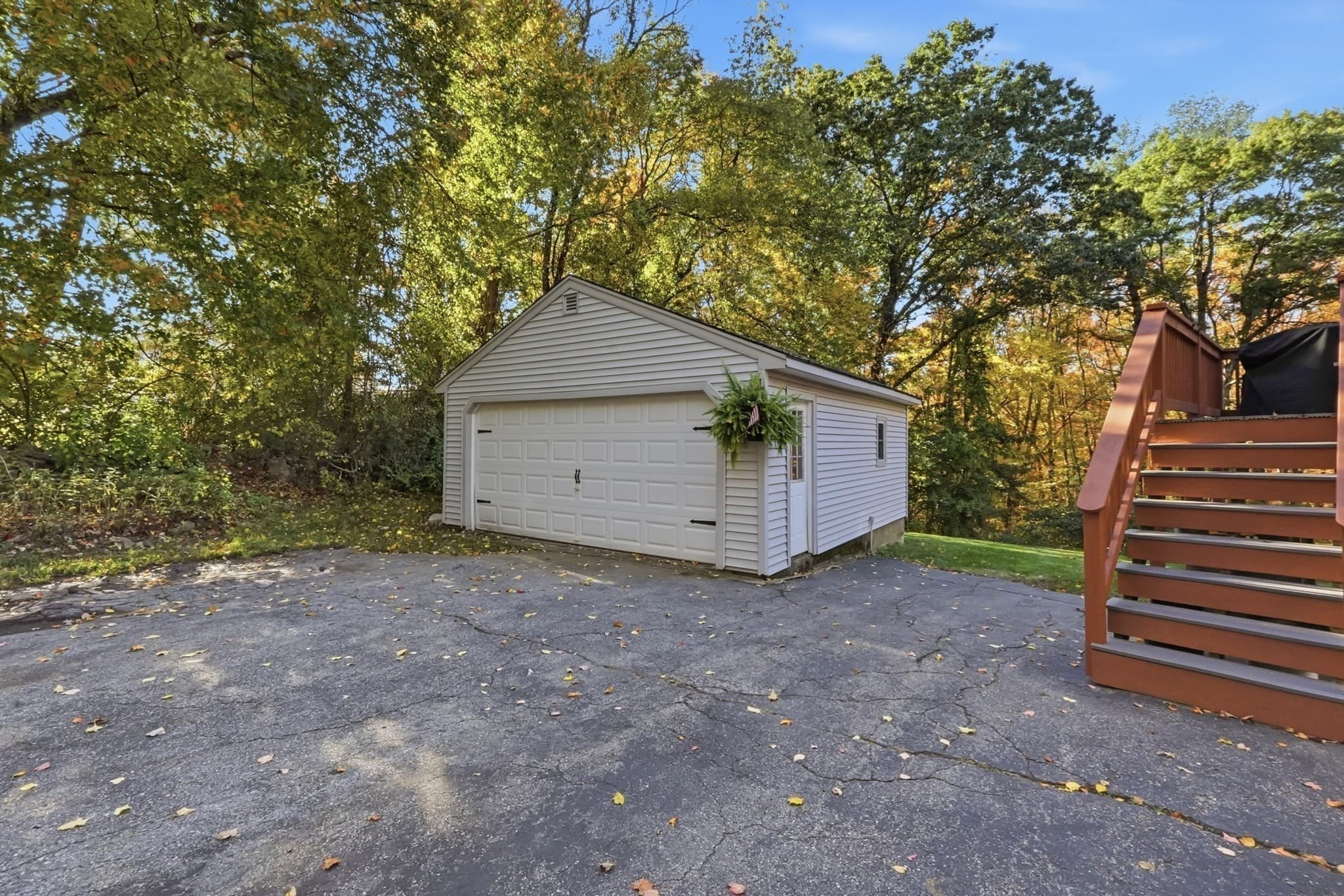 Single Family Residence at 20 Pierce Rd, Sutton MA 01590, photo 33 of 42