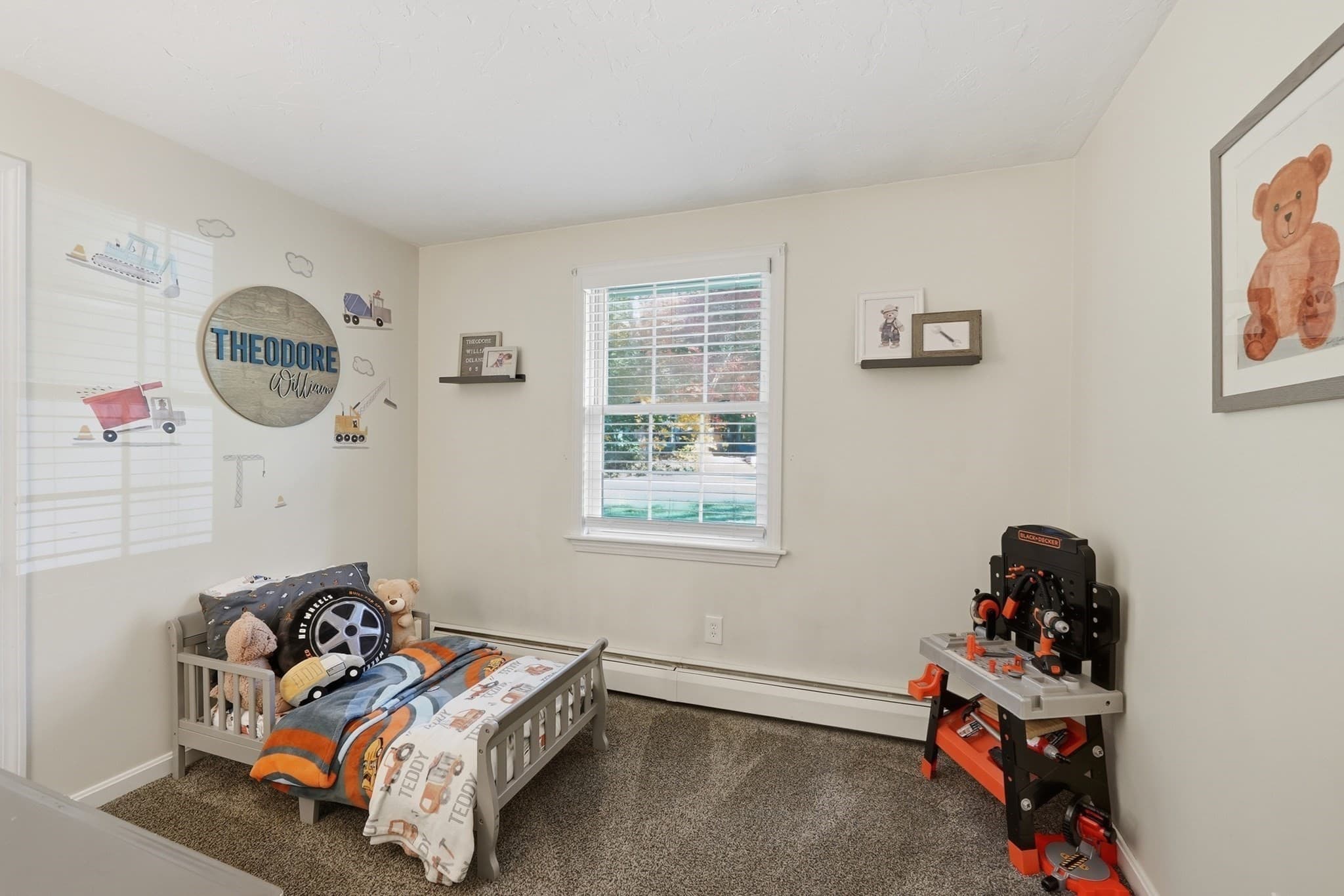 Single Family Residence at 20 Pierce Rd, Sutton MA 01590, photo 19 of 42