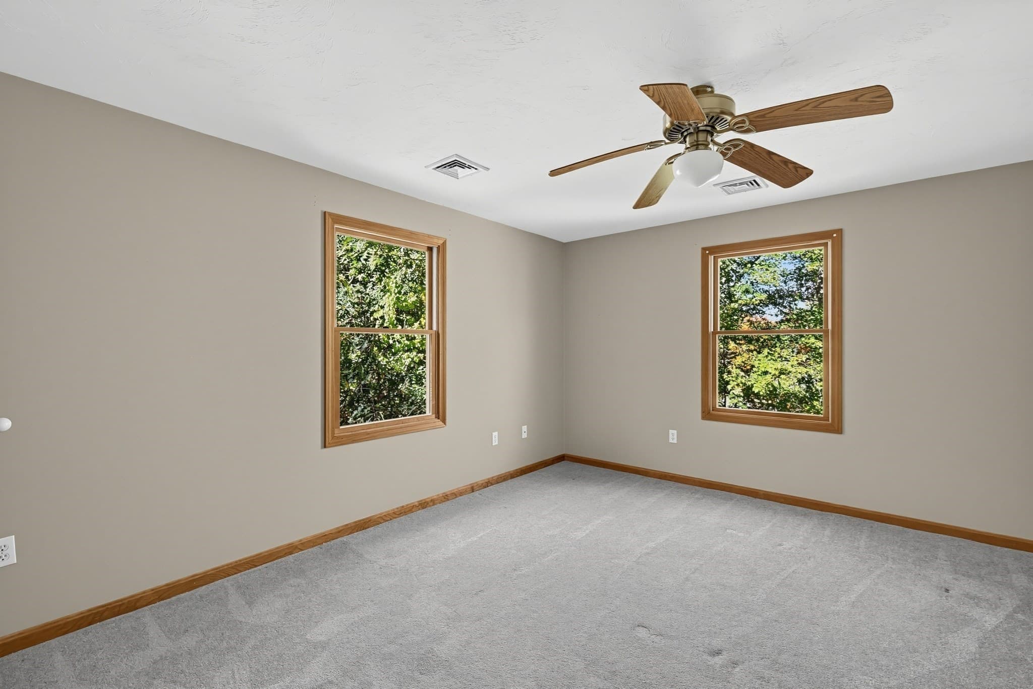 Single Family Residence at 305 Wren St, Taunton MA 02718, photo 22 of 39