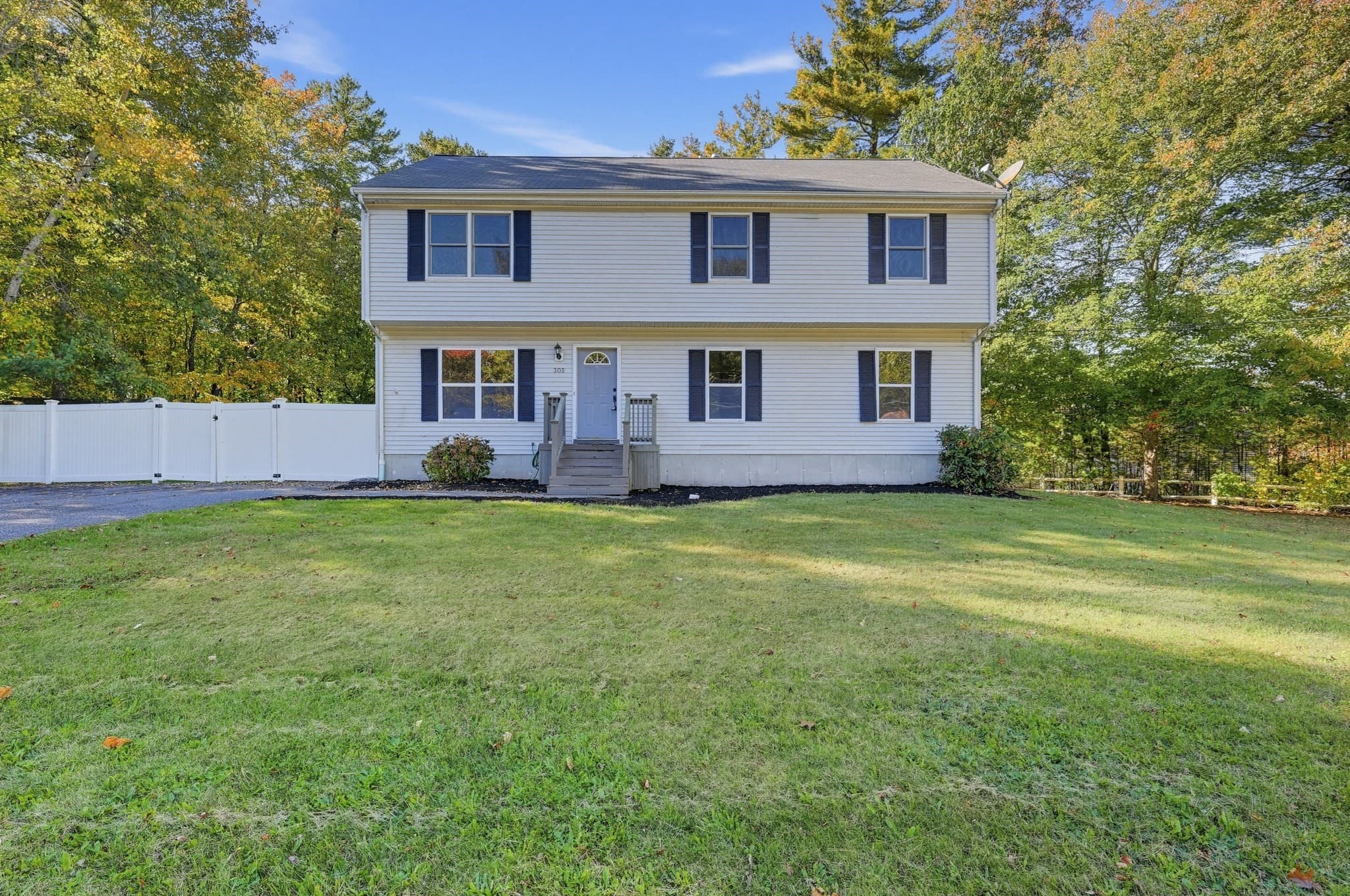 Single Family Residence at 305 Wren St, Taunton MA 02718, photo 36 of 39