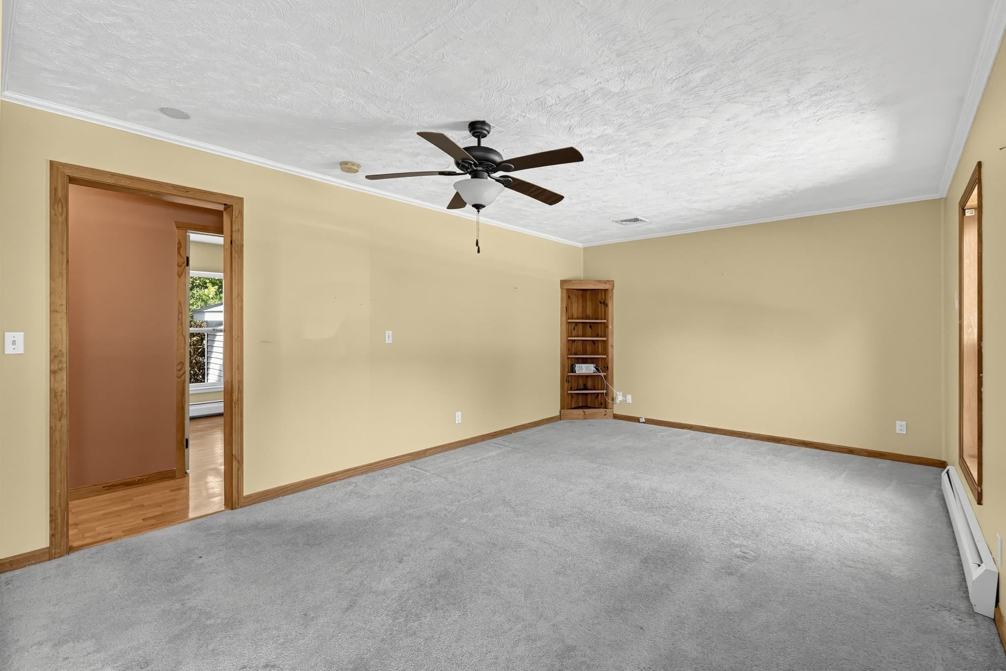 Single Family Residence at 305 Wren St, Taunton MA 02718, photo 15 of 39