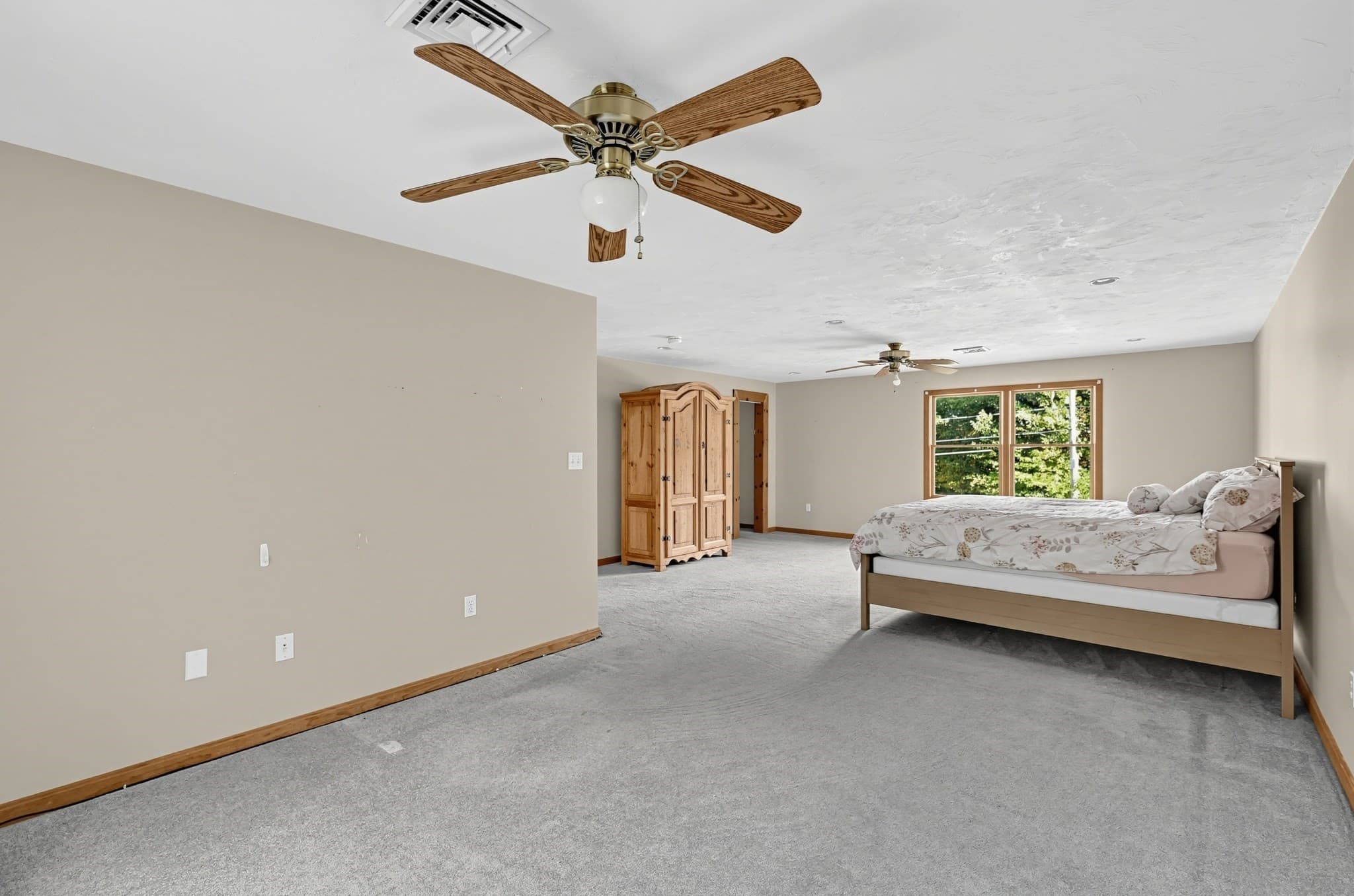 Single Family Residence at 305 Wren St, Taunton MA 02718, photo 19 of 39