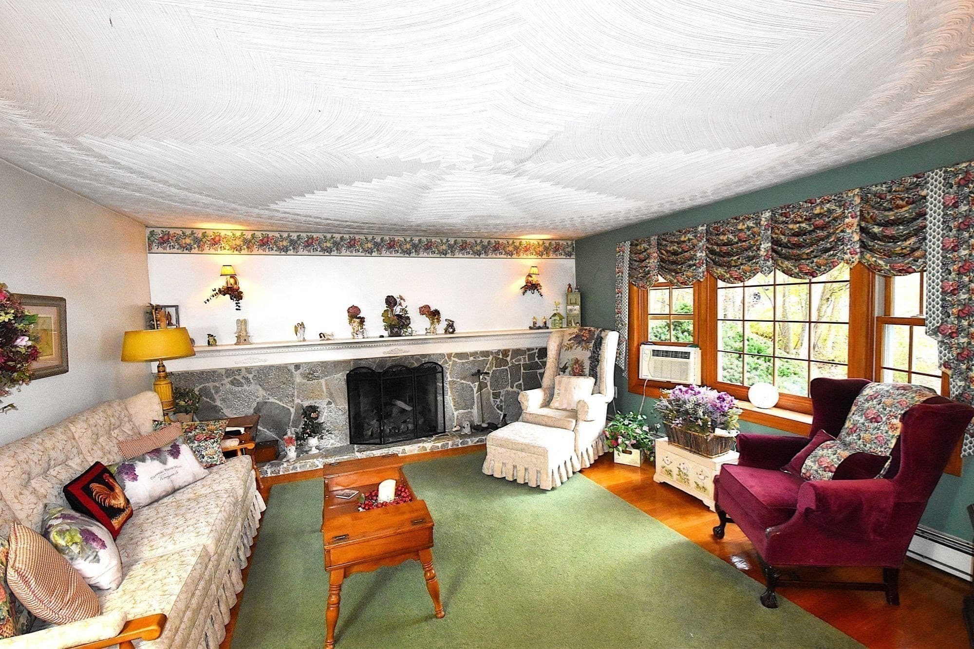 Single Family Residence at 17 Wedgewood Ln, Millbury MA 01527, photo 16 of 38