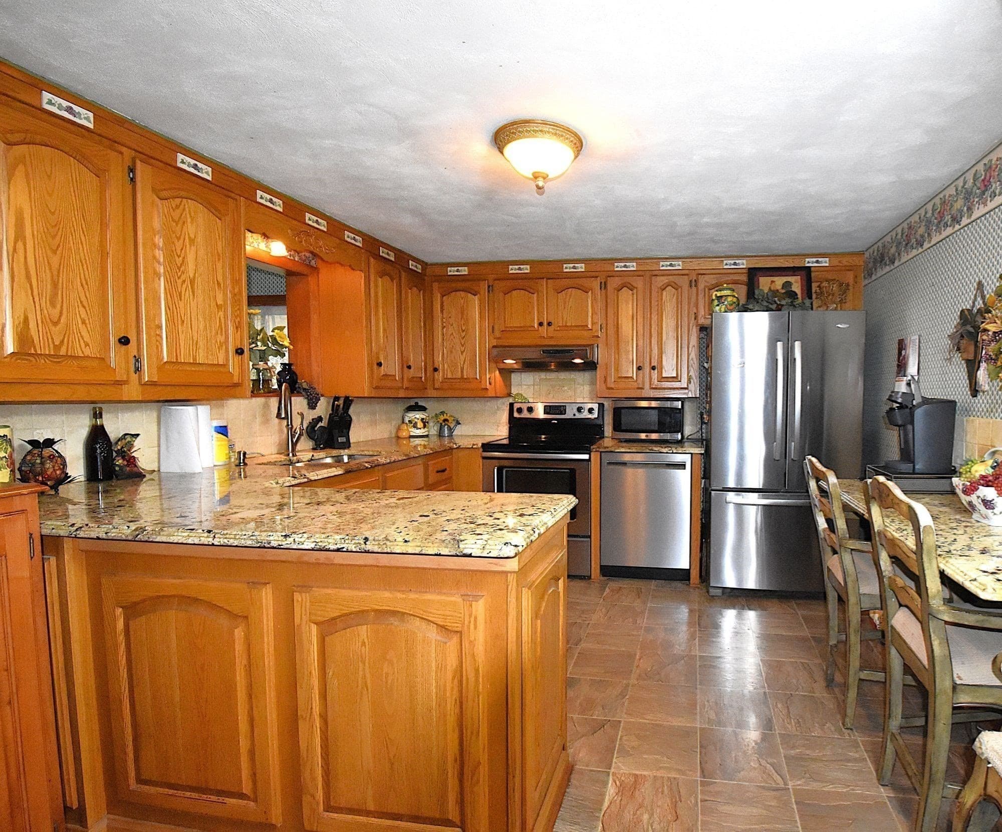 Single Family Residence at 17 Wedgewood Ln, Millbury MA 01527, photo 12 of 38