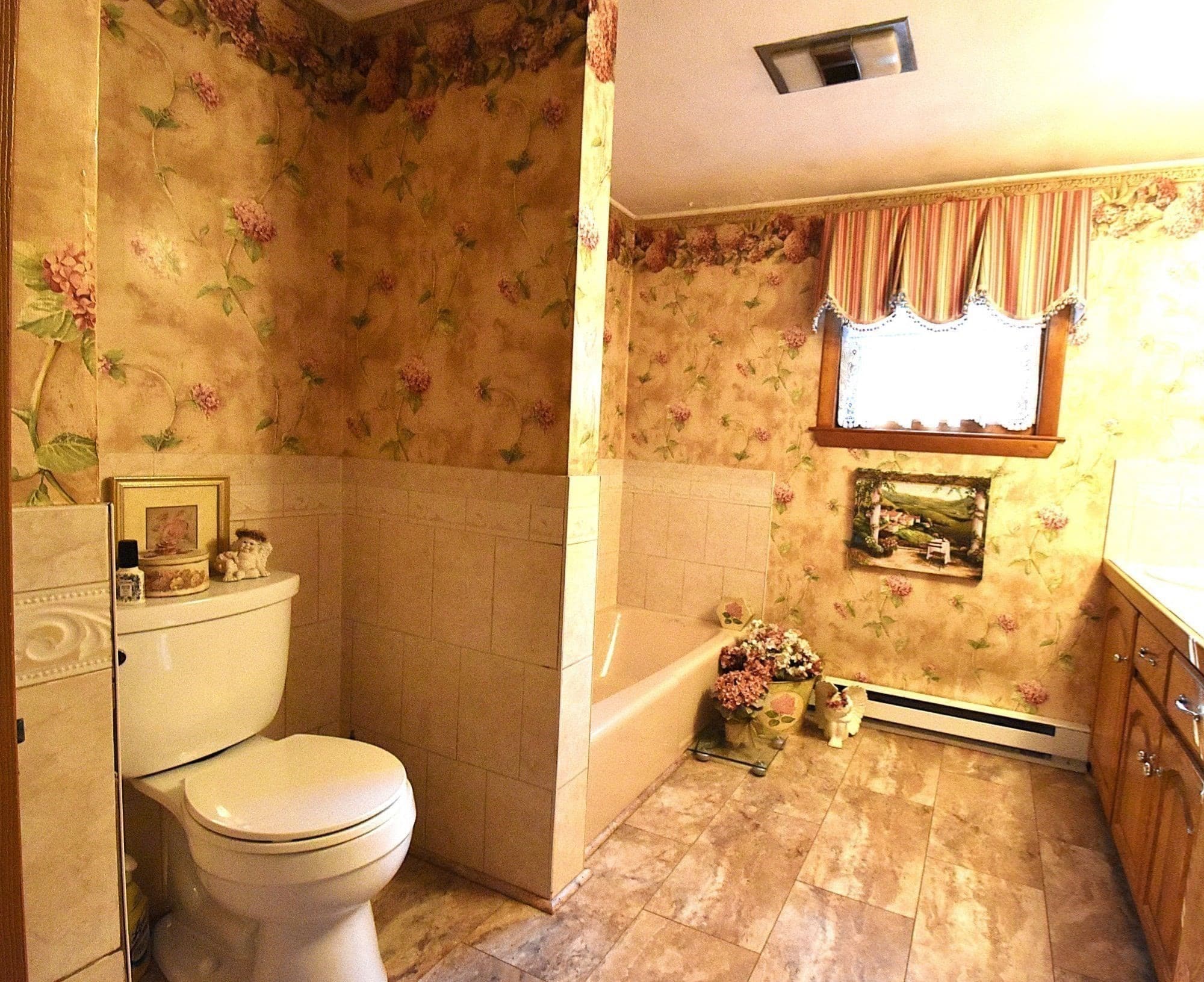 Single Family Residence at 17 Wedgewood Ln, Millbury MA 01527, photo 24 of 38