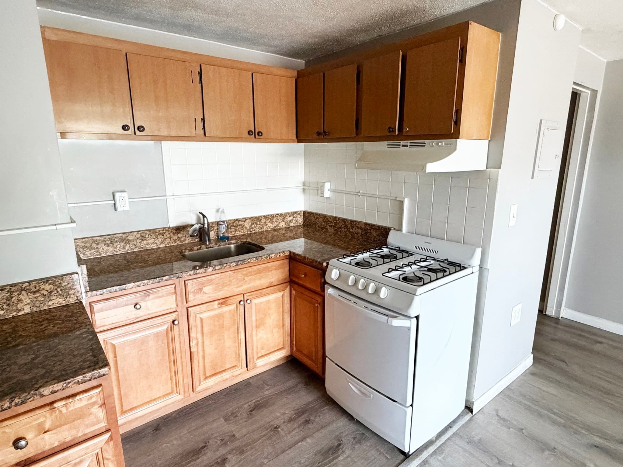 5+ Family - 5+ Units Up/Down at 238 Chelsea Street, Everett MA 02149, photo 19 of 24