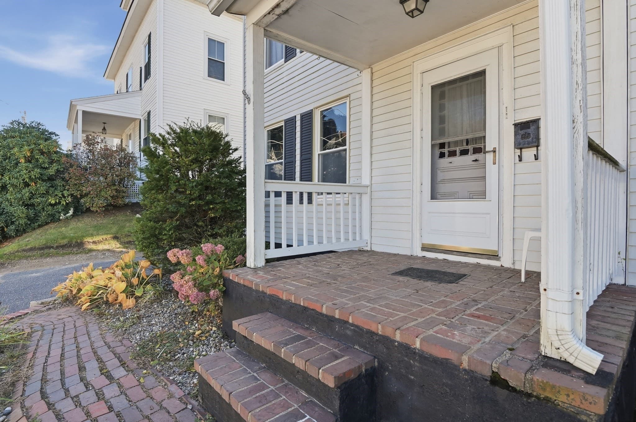 2 Family - 2 Units Up/Down at 11 Front Street, Clinton MA 01510, photo 3 of 27