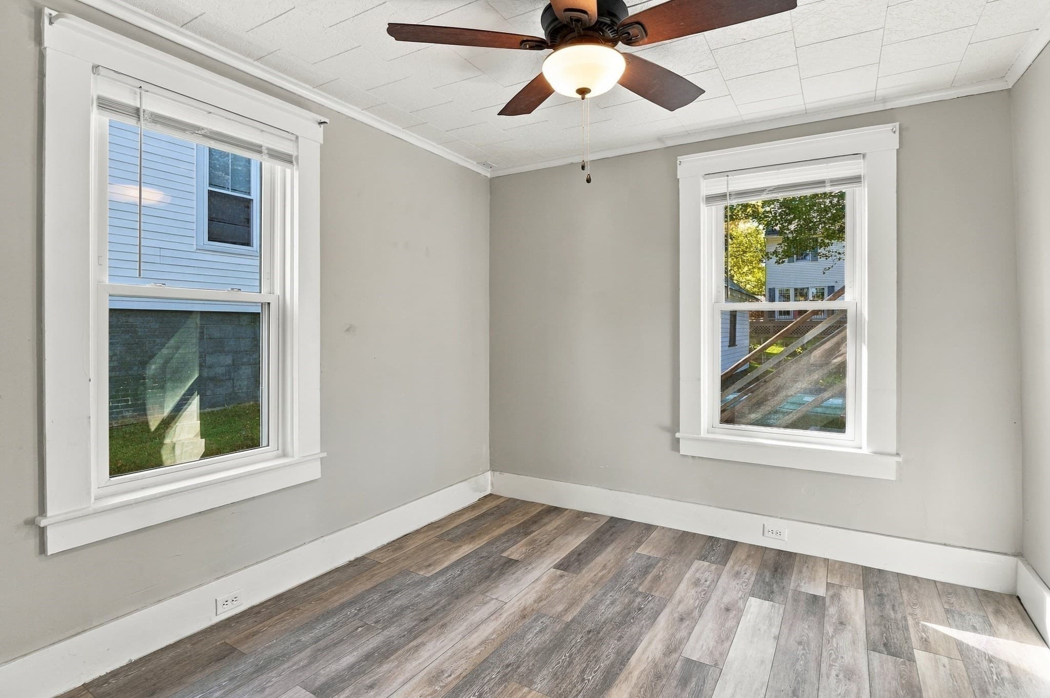 2 Family - 2 Units Up/Down at 11 Front Street, Clinton MA 01510, photo 9 of 27