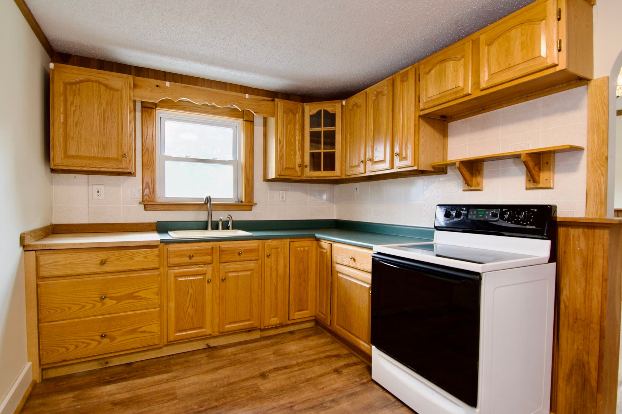 Single Family Residence at 1016 Chestnut St., Palmer MA 01069, photo 7 of 42