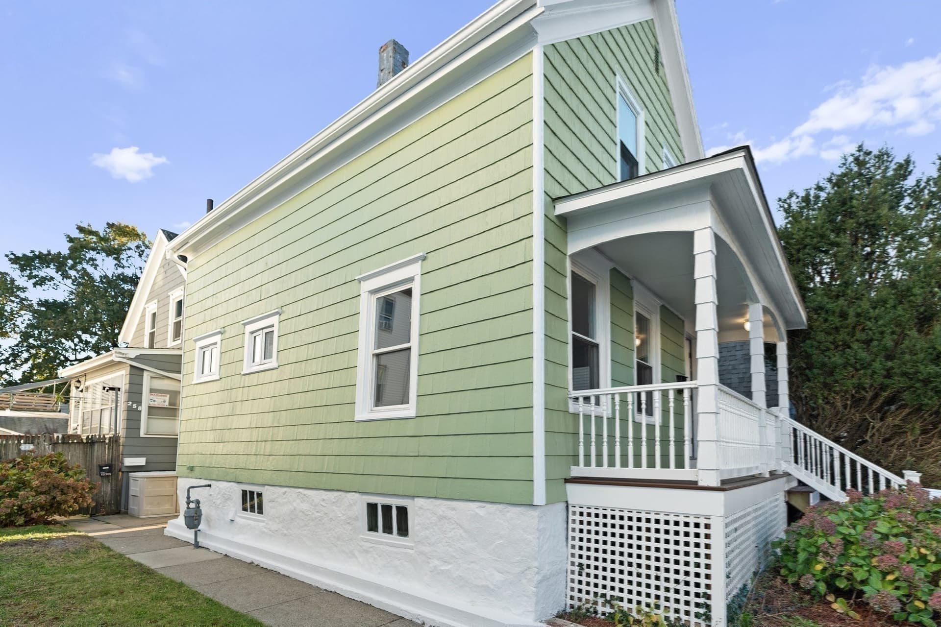 Single Family Residence at 260 Phillips Ave, New Bedford MA 02746, photo 33 of 34