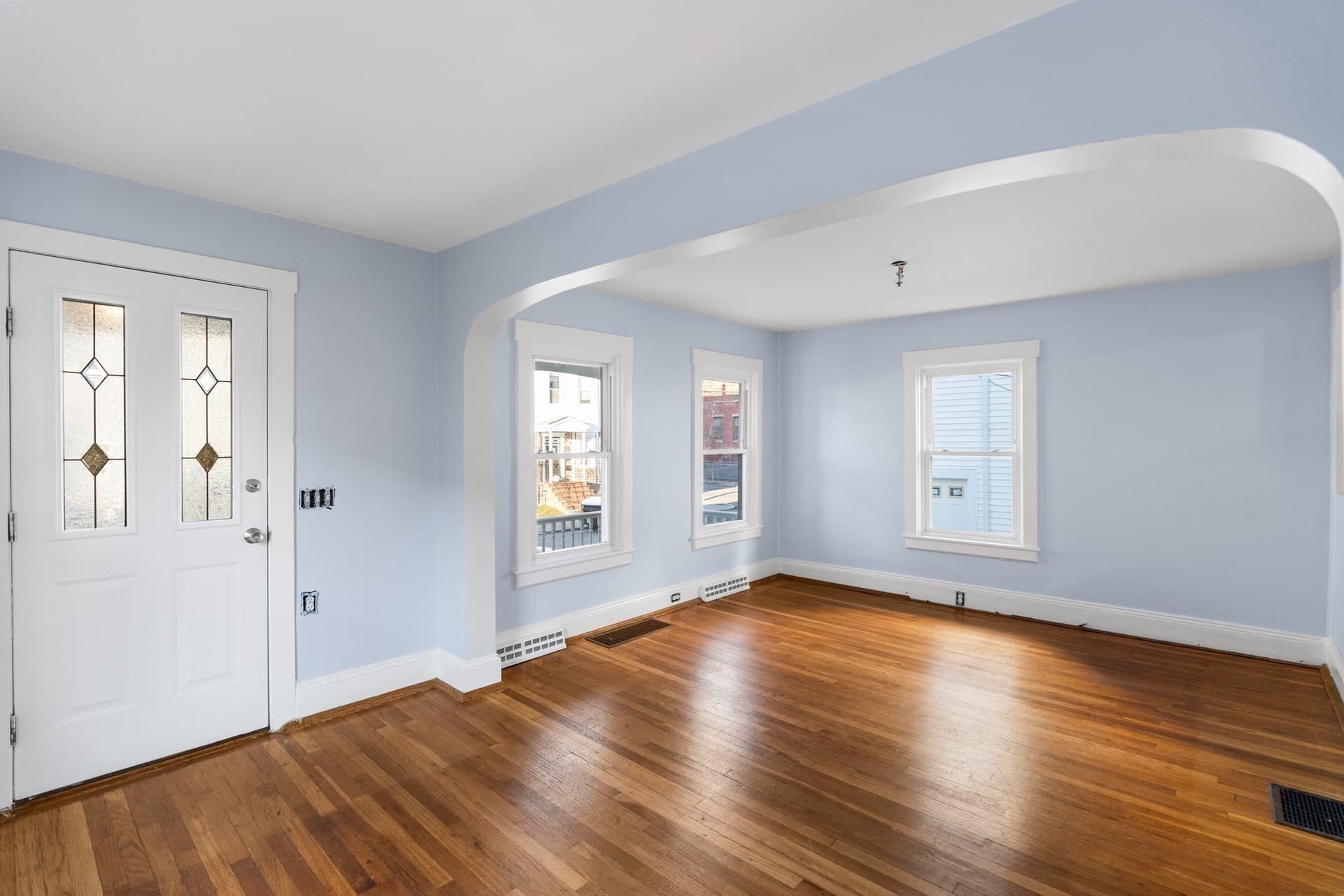 Single Family Residence at 260 Phillips Ave, New Bedford MA 02746, photo 8 of 34