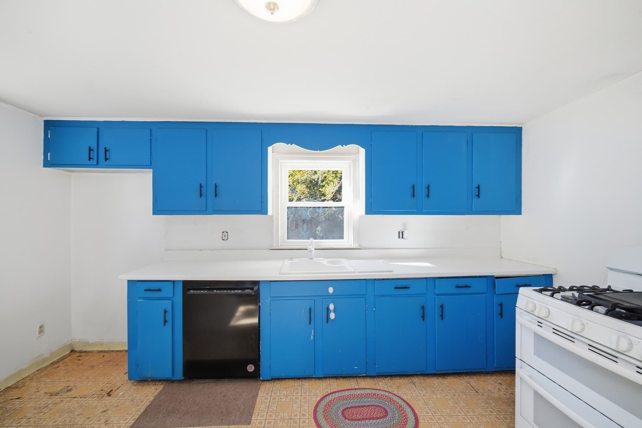 Single Family Residence at 181 West St, Quincy MA 02169, photo 6 of 20