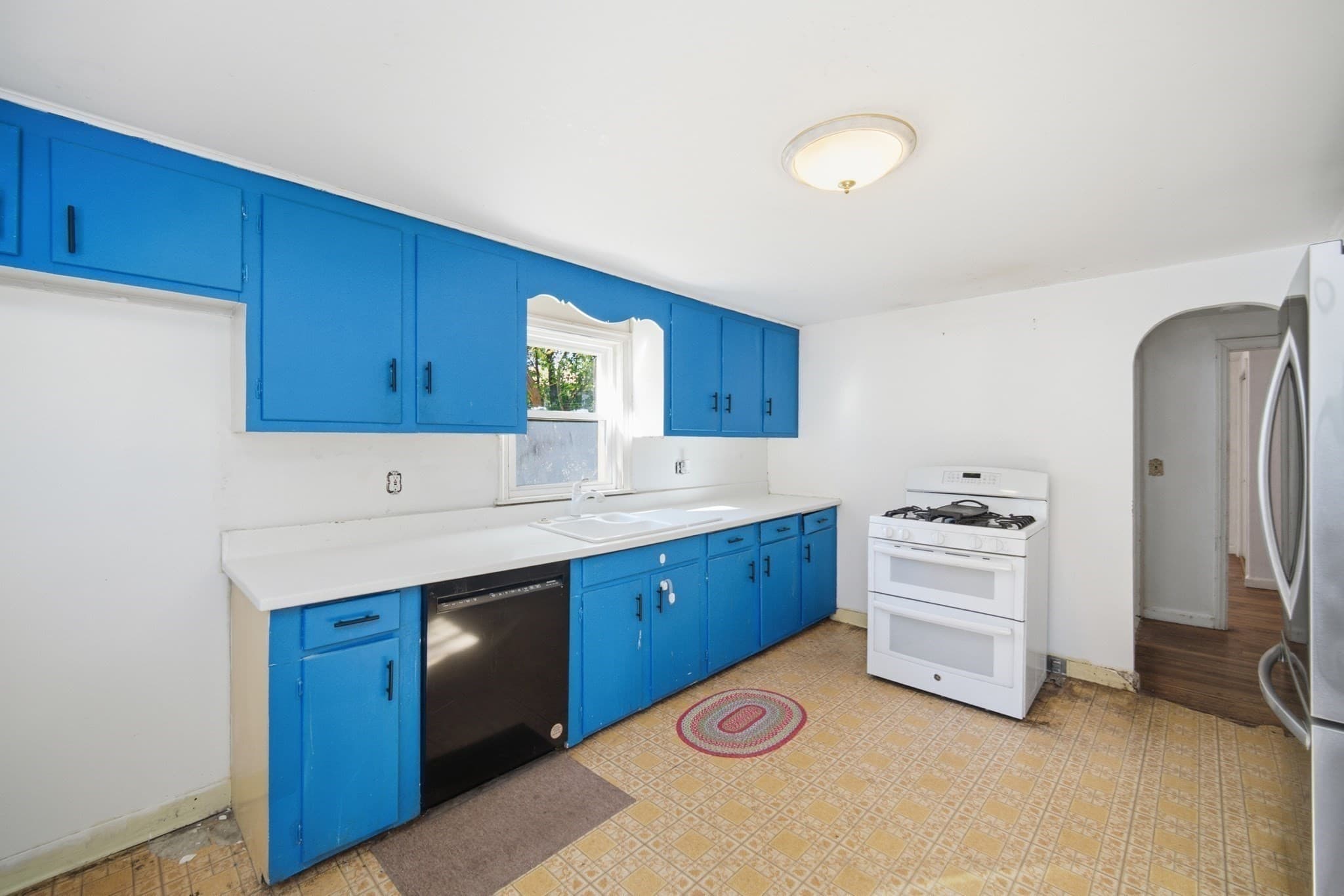 Single Family Residence at 181 West St, Quincy MA 02169, photo 4 of 20