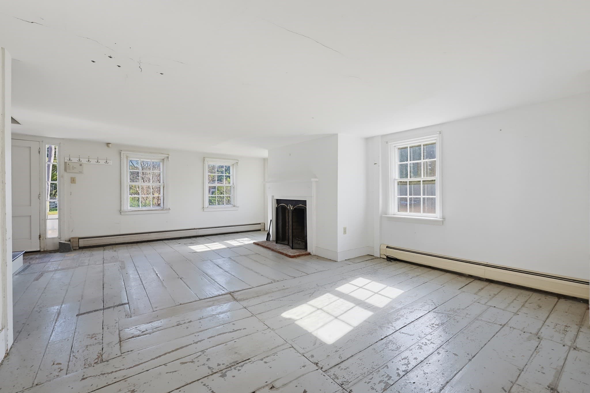 Single Family Residence at 1823 Main Rd, Westport MA 02791, photo 8 of 42