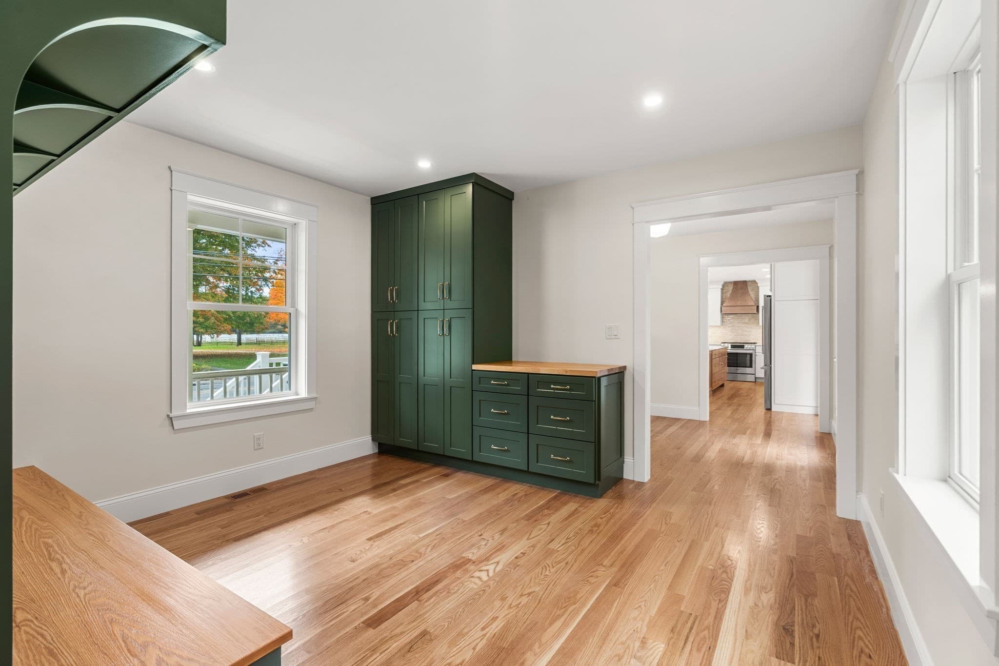 Single Family Residence at 238 E Main St, Georgetown MA 01833, photo 5 of 33