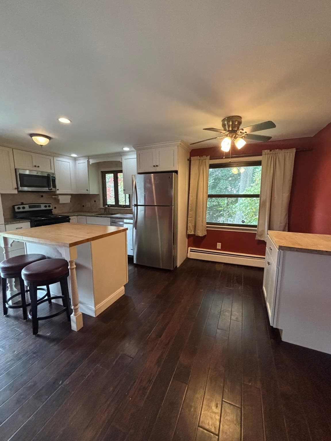 Single Family Residence at 250 W Allen Ridge Rd, Springfield MA 01118, photo 10 of 19