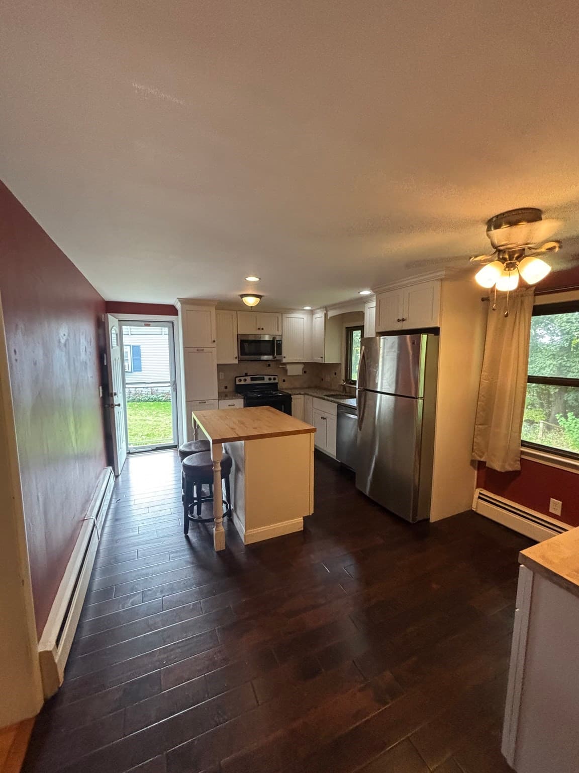Single Family Residence at 250 W Allen Ridge Rd, Springfield MA 01118, photo 8 of 19
