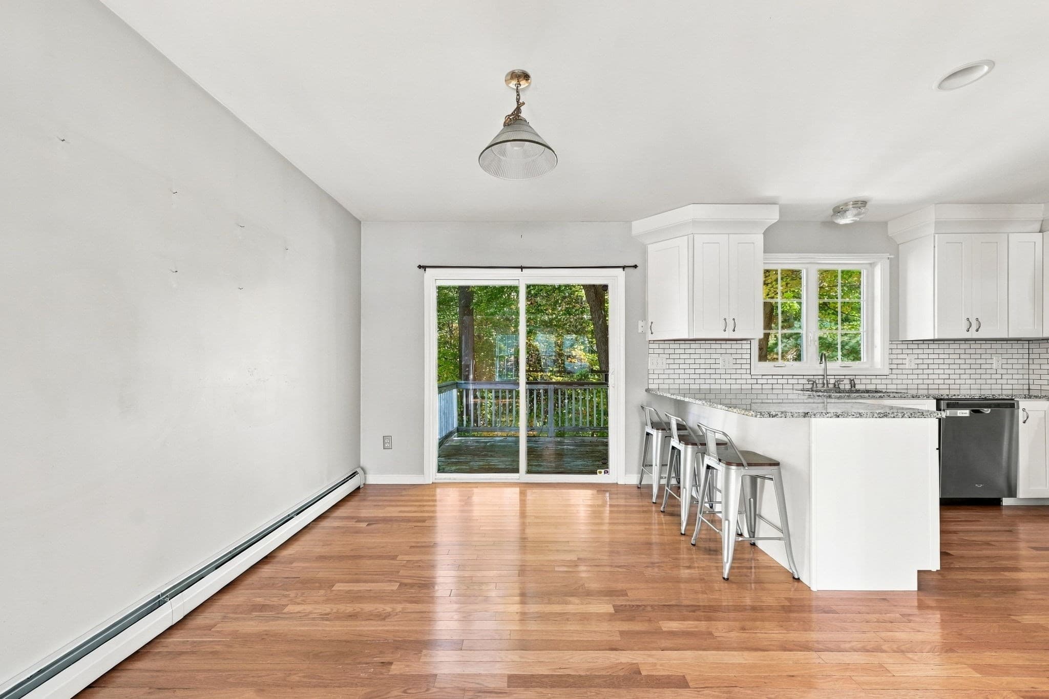 Single Family Residence at 28 Erin Ct, New Bedford MA 02745, photo 9 of 35