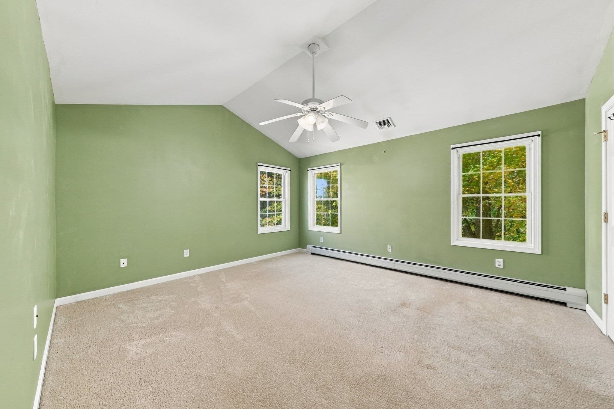 Single Family Residence at 28 Erin Ct, New Bedford MA 02745, photo 19 of 35