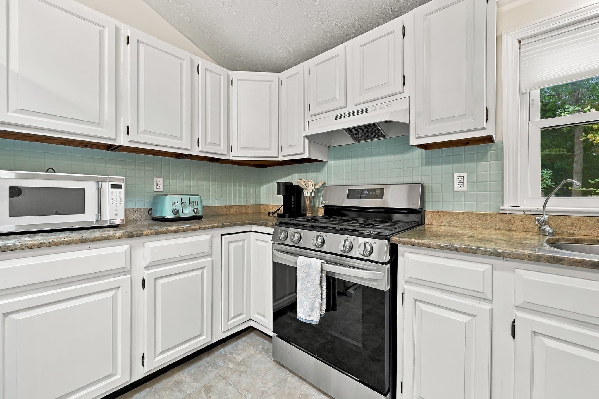 Single Family Residence at 28 Avalon Dr, Falmouth MA 02536, photo 15 of 31