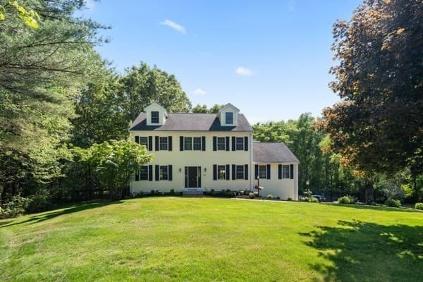 Single Family Residence at 128 Memorial Dr, Shrewsbury MA 01545, photo 2 of 42