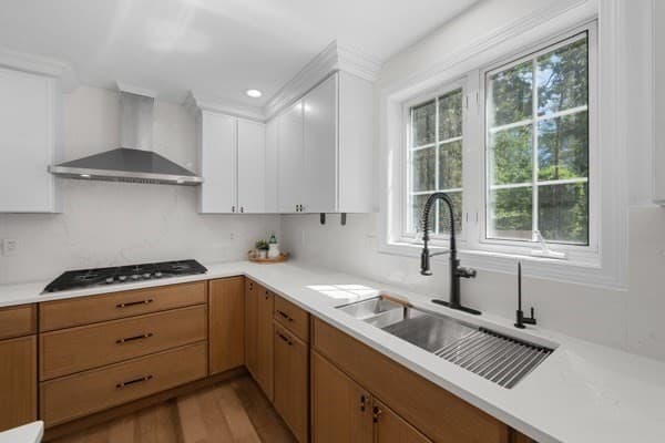 Single Family Residence at 128 Memorial Dr, Shrewsbury MA 01545, photo 6 of 42