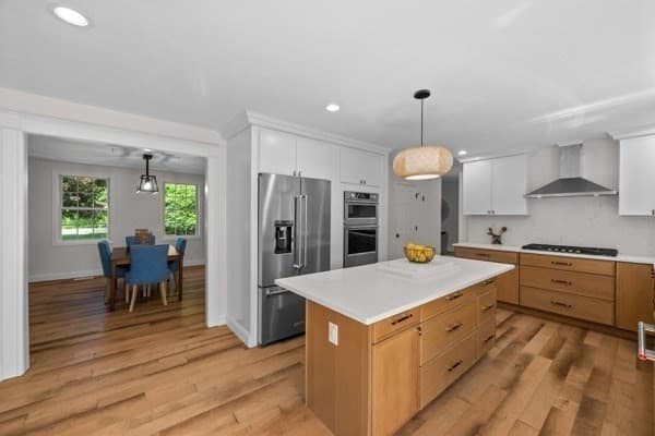 Single Family Residence at 128 Memorial Dr, Shrewsbury MA 01545, photo 10 of 42