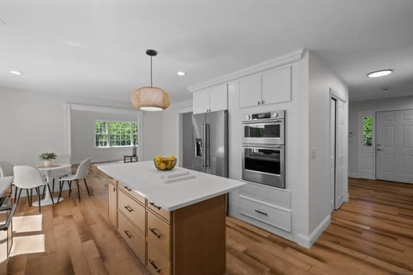 Single Family Residence at 128 Memorial Dr, Shrewsbury MA 01545, photo 8 of 42