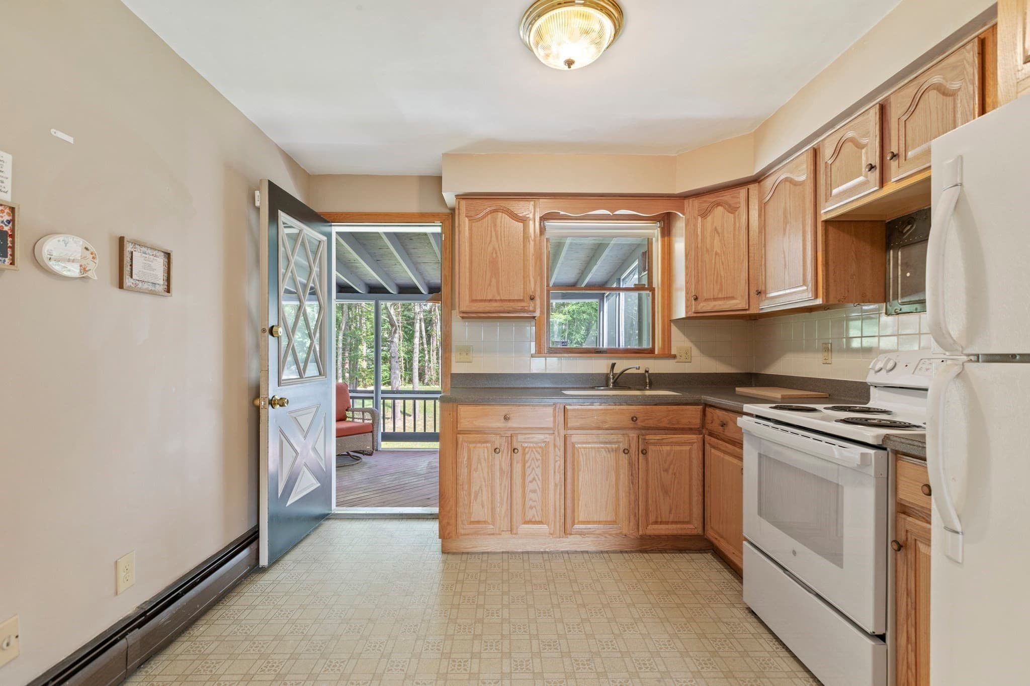 Multi Family at 6 Tracey St, Acushnet MA 02743, photo 37 of 39