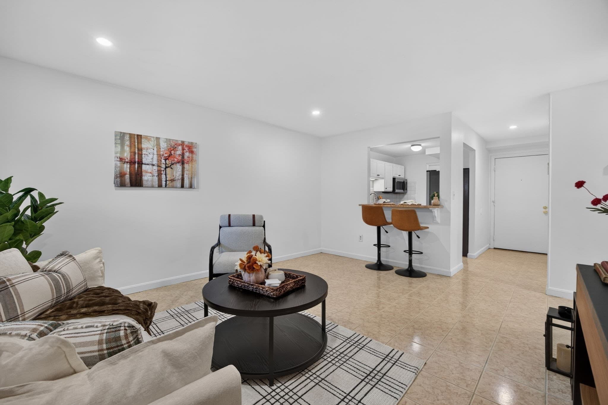 Condominium at 800 Governors Dr # 6, Winthrop MA 02152, photo 4 of 21
