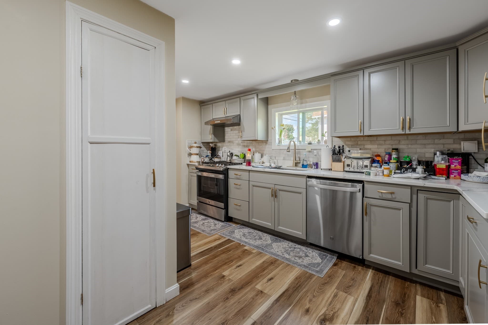 Single Family Residence at 31 Milk St, Methuen MA 01844, photo 6 of 19