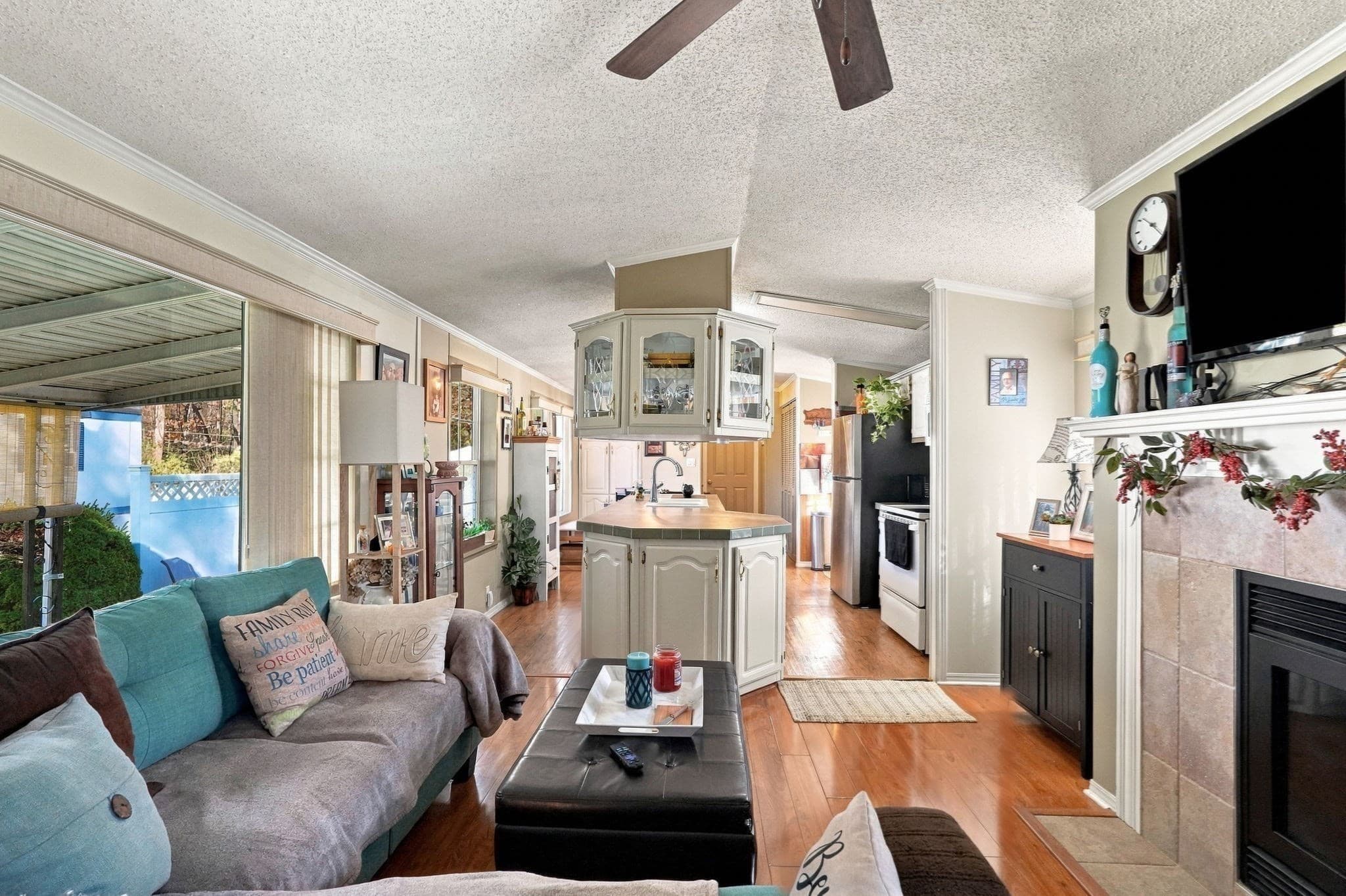Mobile Home at 2 Cherokee Dr, North Adams MA 01247, photo 5 of 30