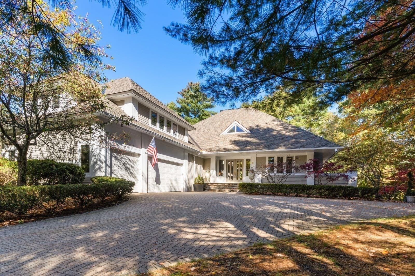 8 Hawk Hill Ln, Ipswich MA 01938