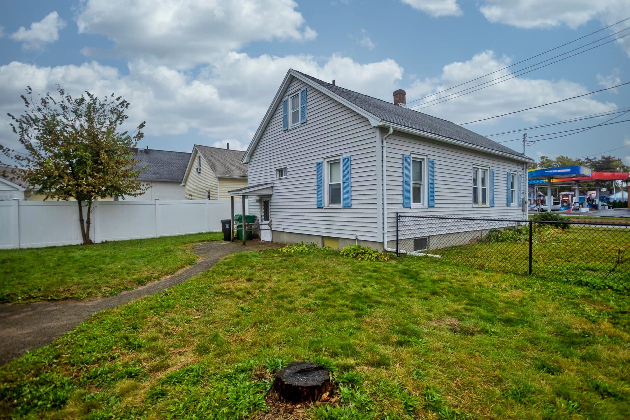 Single Family Residence at 314 Carew St, Chicopee MA 01020, photo 33 of 38