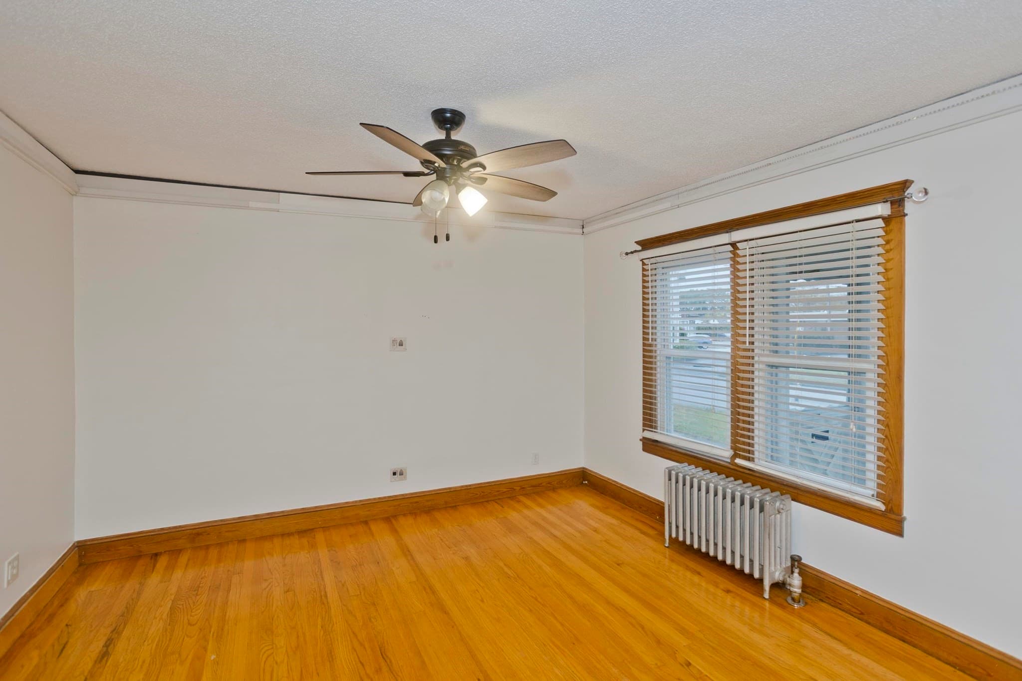 Single Family Residence at 314 Carew St, Chicopee MA 01020, photo 11 of 38