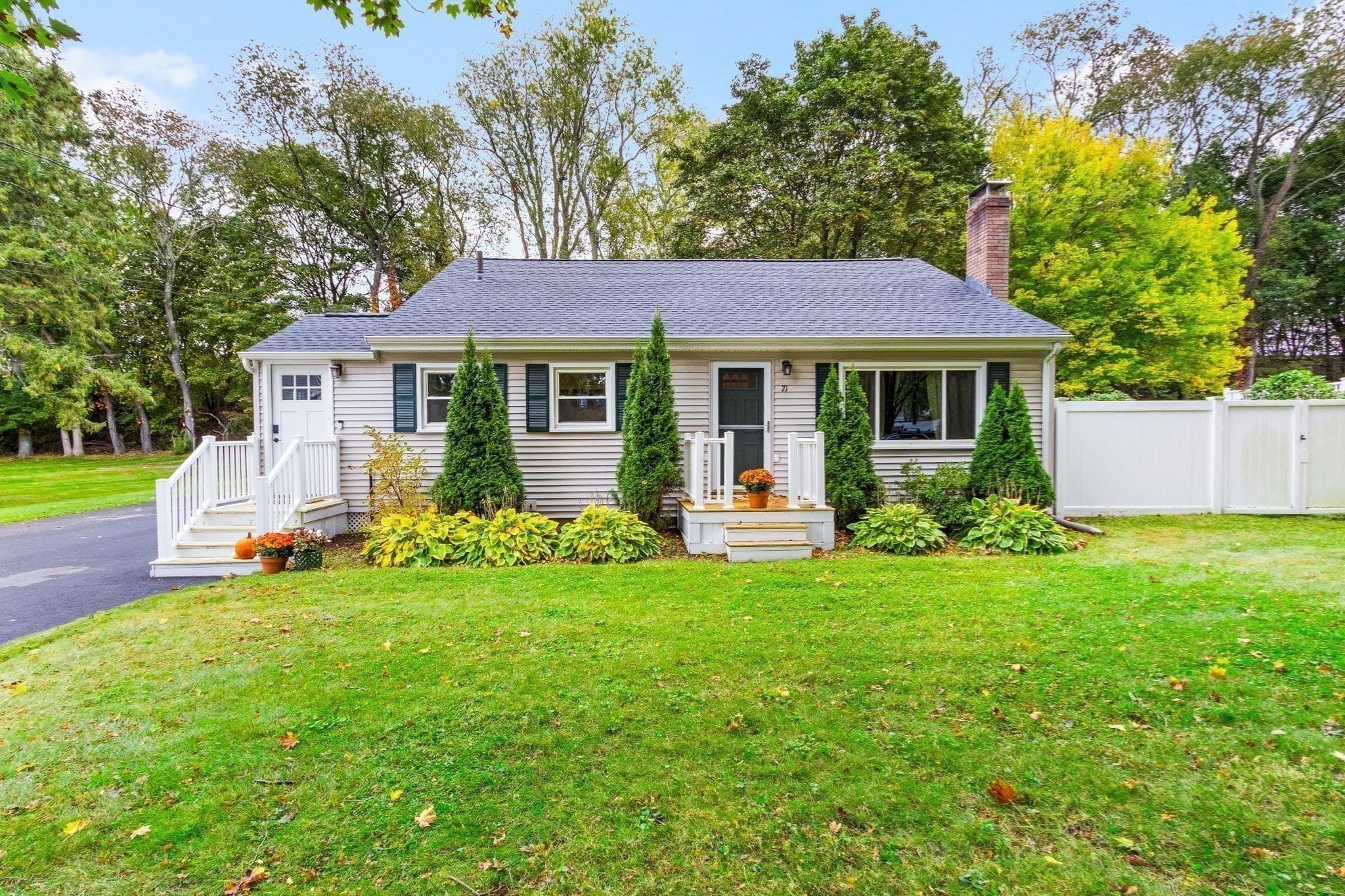 Single Family Residence at 71 Conlyn Avenue, Franklin MA 02038, photo 30 of 42