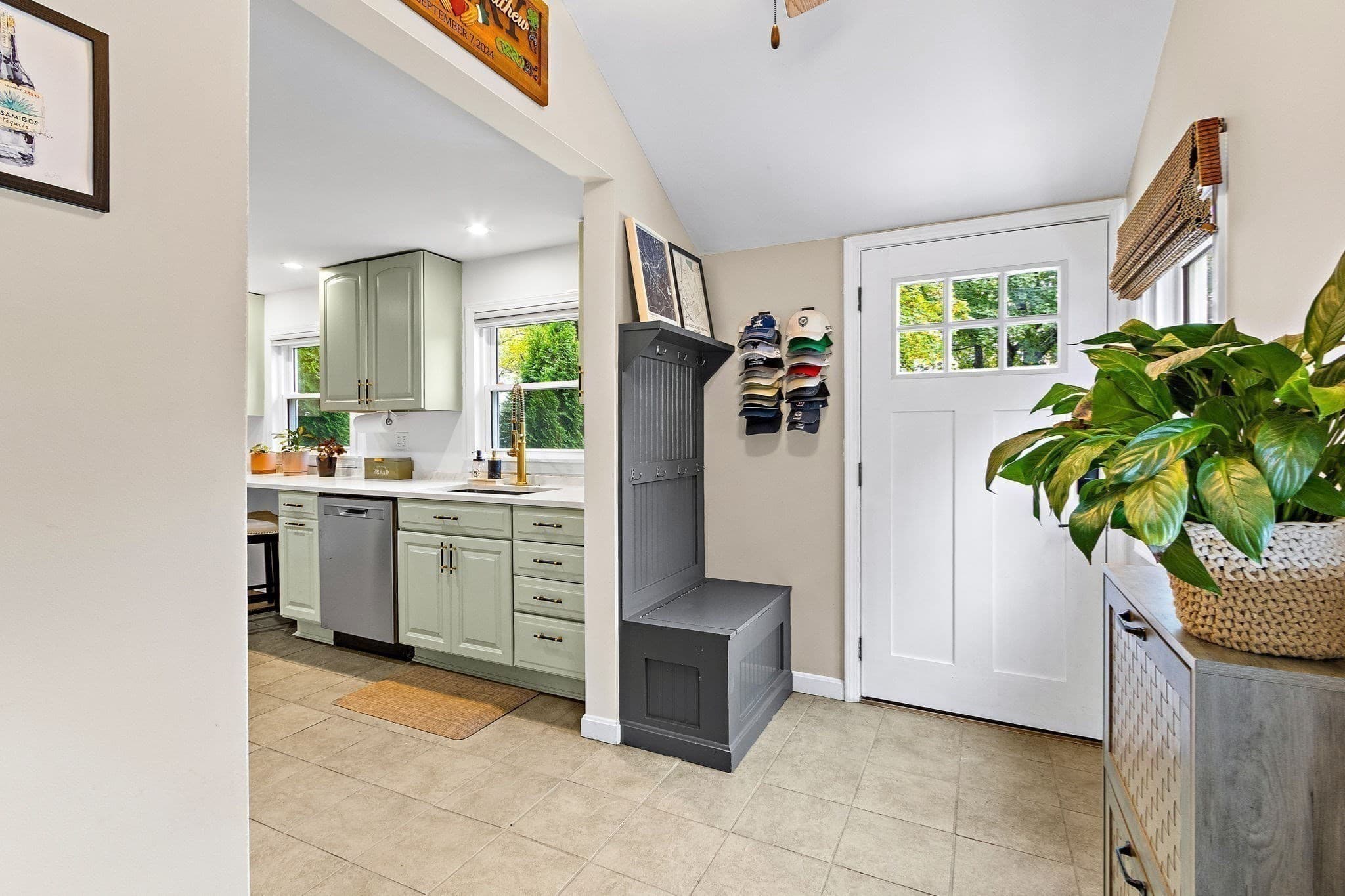 Single Family Residence at 71 Conlyn Avenue, Franklin MA 02038, photo 11 of 42